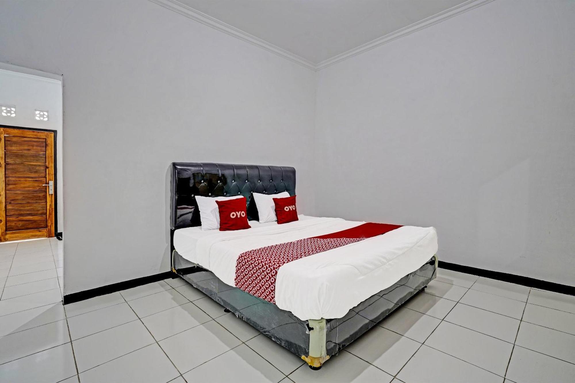 Oyo 91334 Permata Papua Guest House Pameungpeuk  المظهر الخارجي الصورة