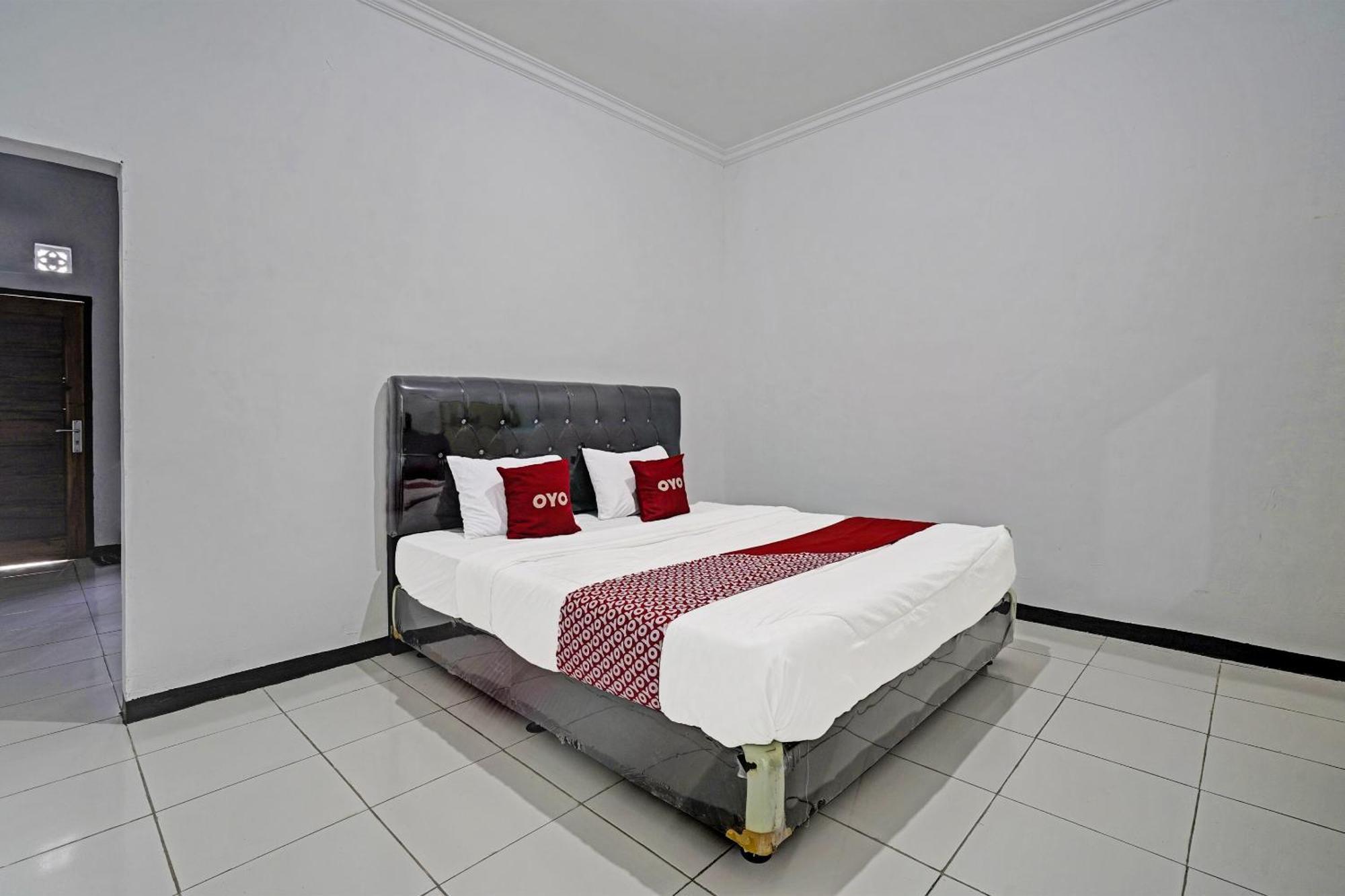 Oyo 91334 Permata Papua Guest House Pameungpeuk  المظهر الخارجي الصورة