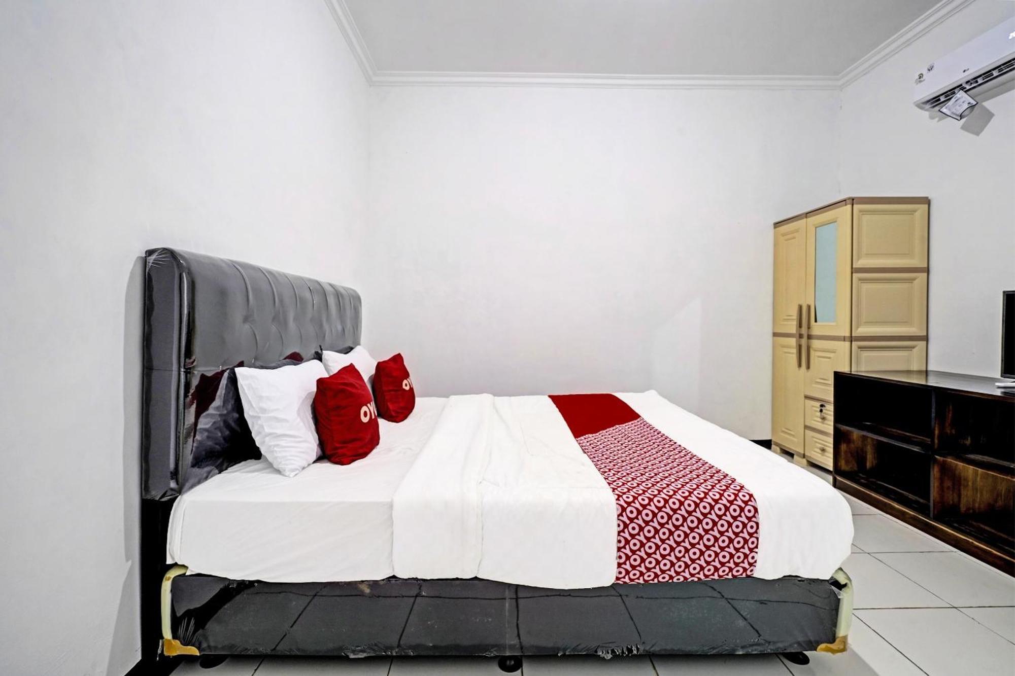 Oyo 91334 Permata Papua Guest House Pameungpeuk  المظهر الخارجي الصورة