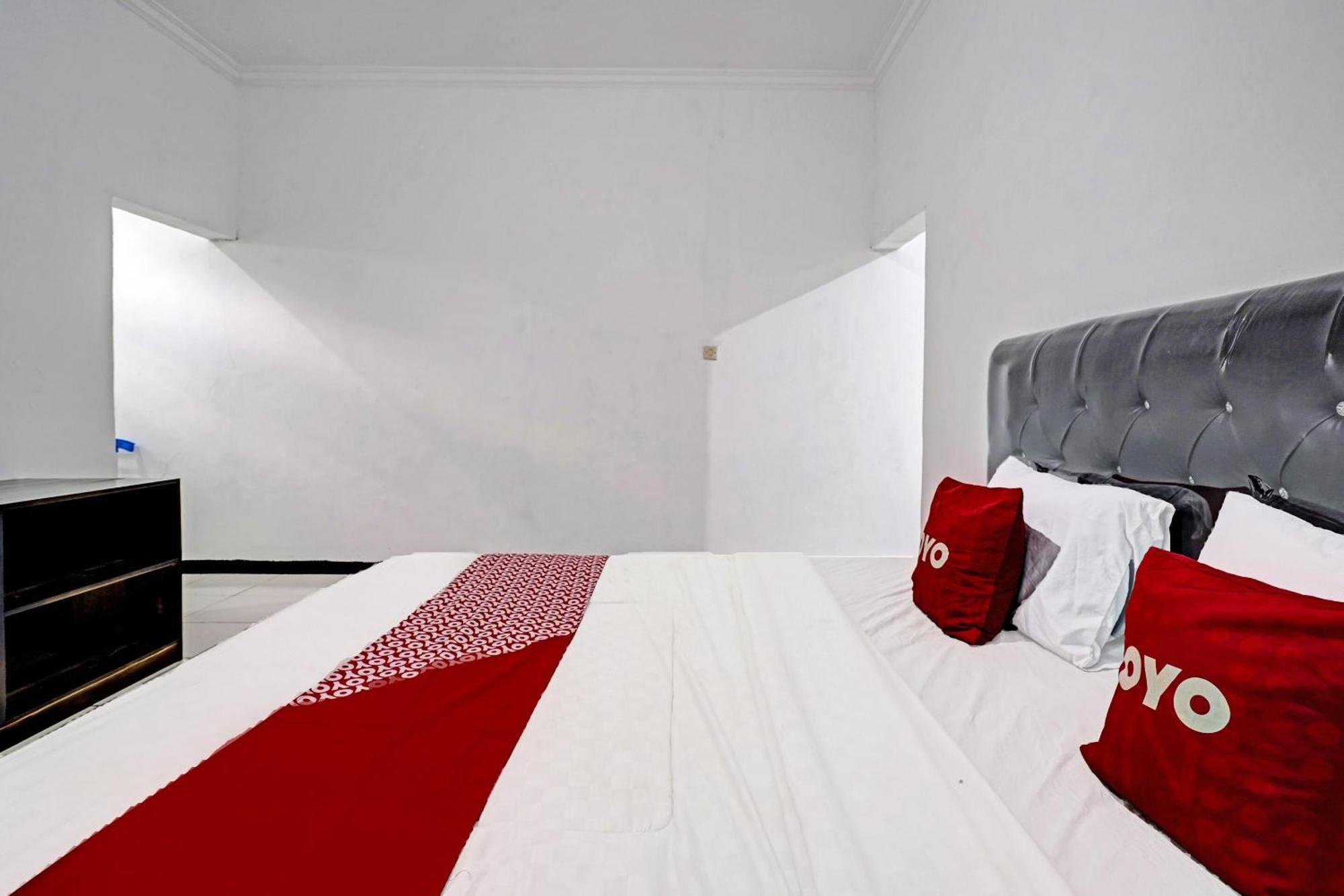 Oyo 91334 Permata Papua Guest House Pameungpeuk  المظهر الخارجي الصورة