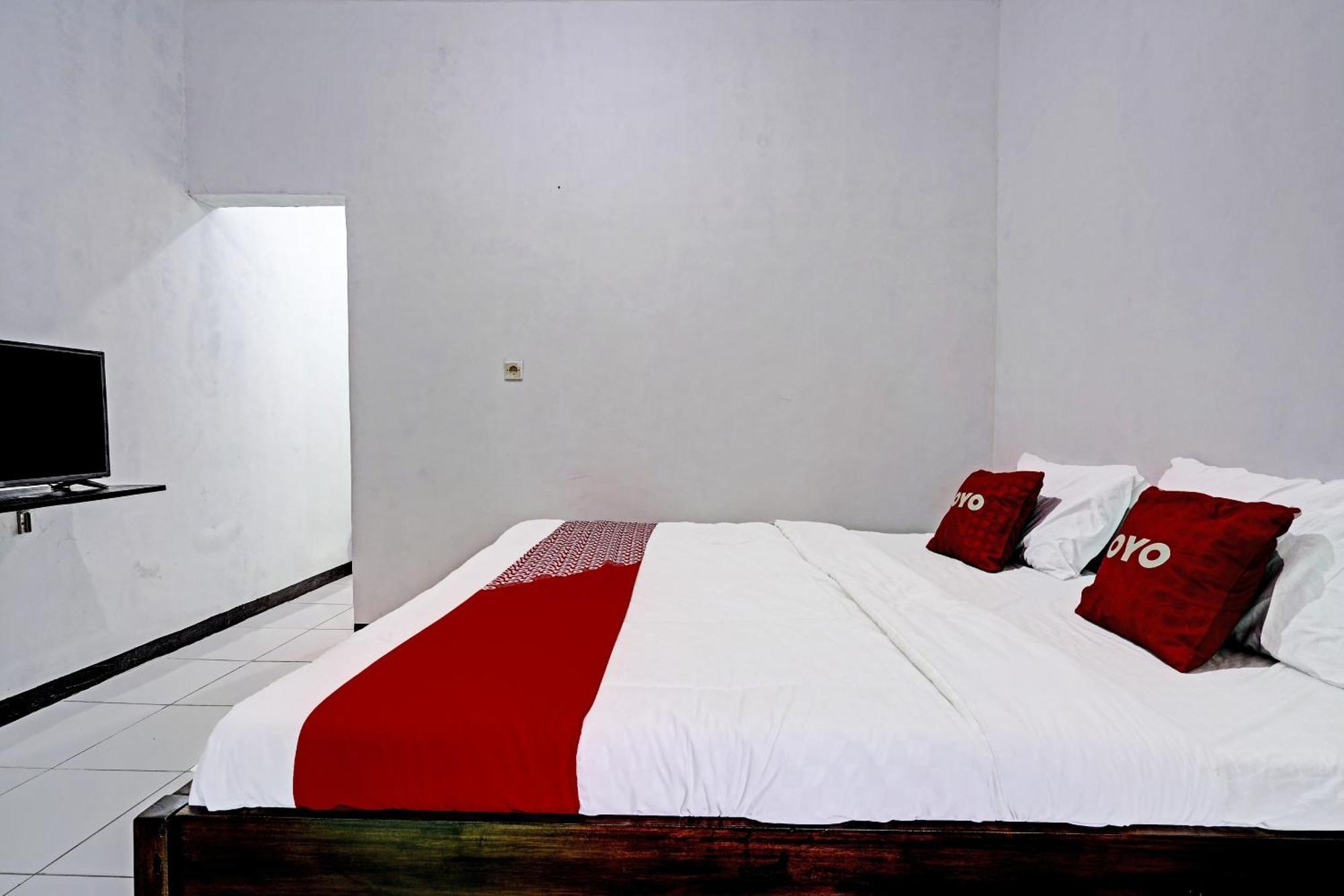 Oyo 91334 Permata Papua Guest House Pameungpeuk  المظهر الخارجي الصورة