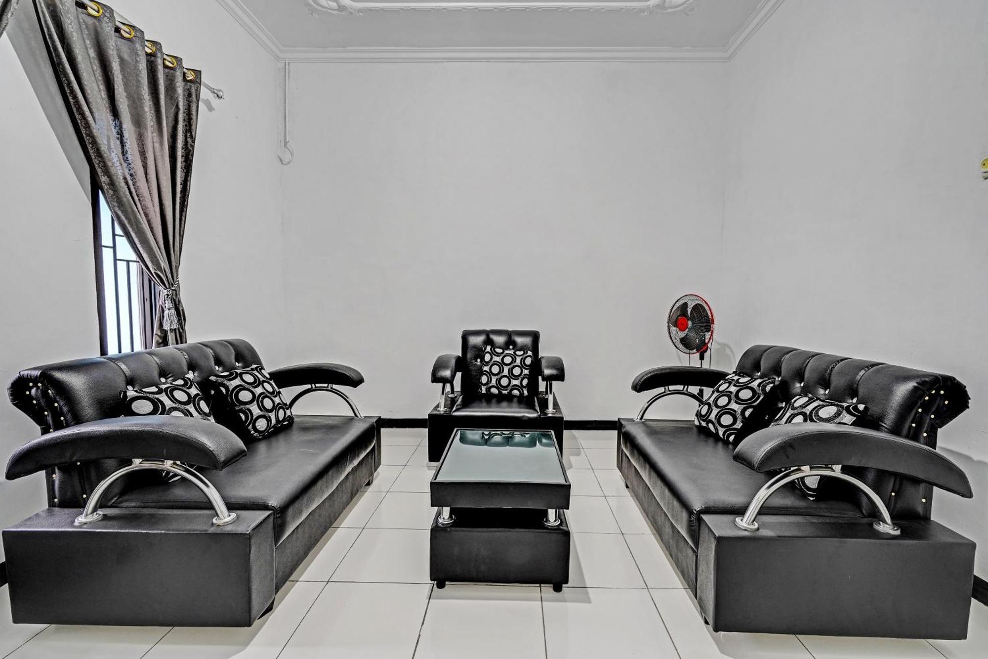 Oyo 91334 Permata Papua Guest House Pameungpeuk  المظهر الخارجي الصورة