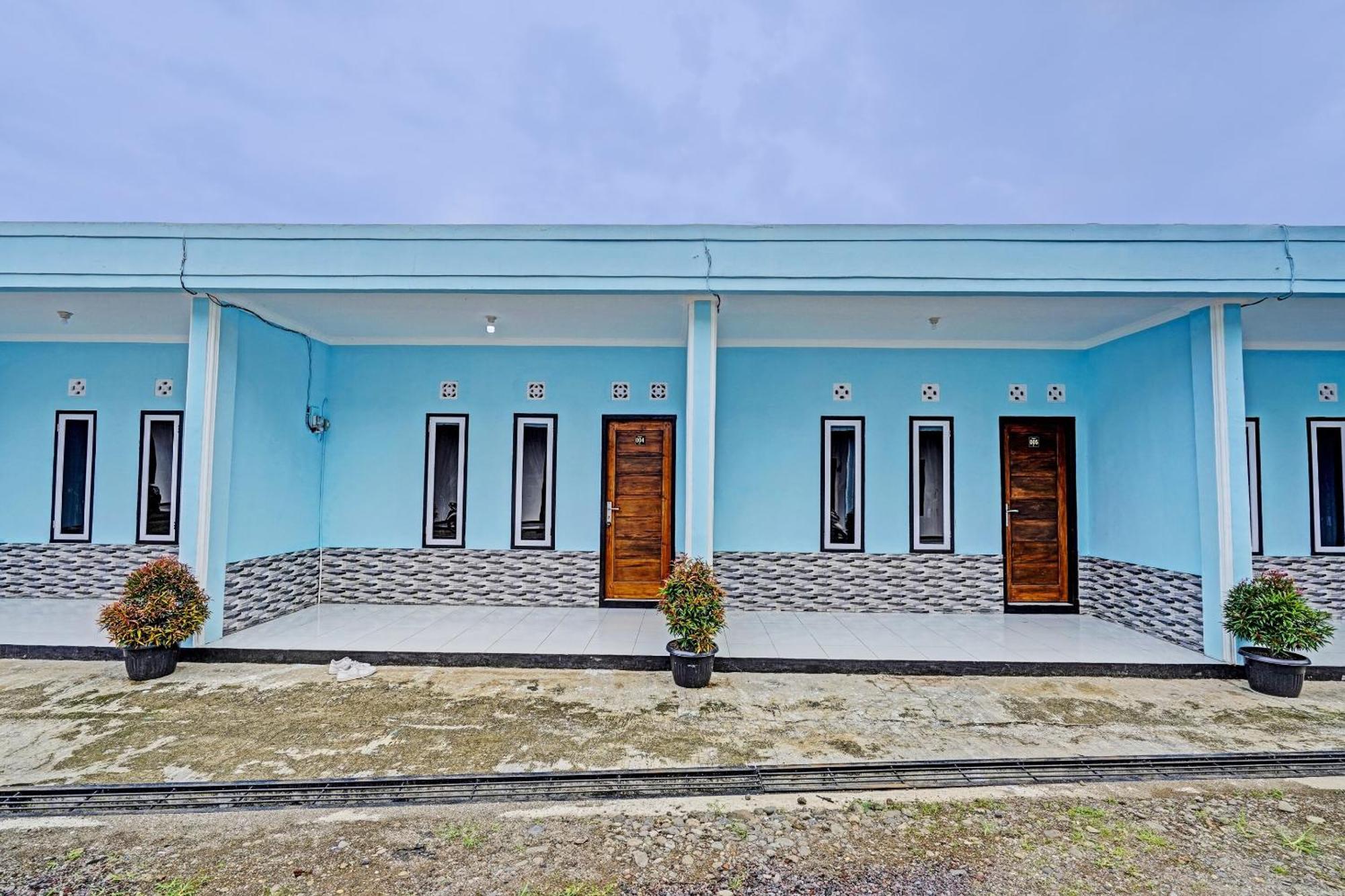 Oyo 91334 Permata Papua Guest House Pameungpeuk  المظهر الخارجي الصورة