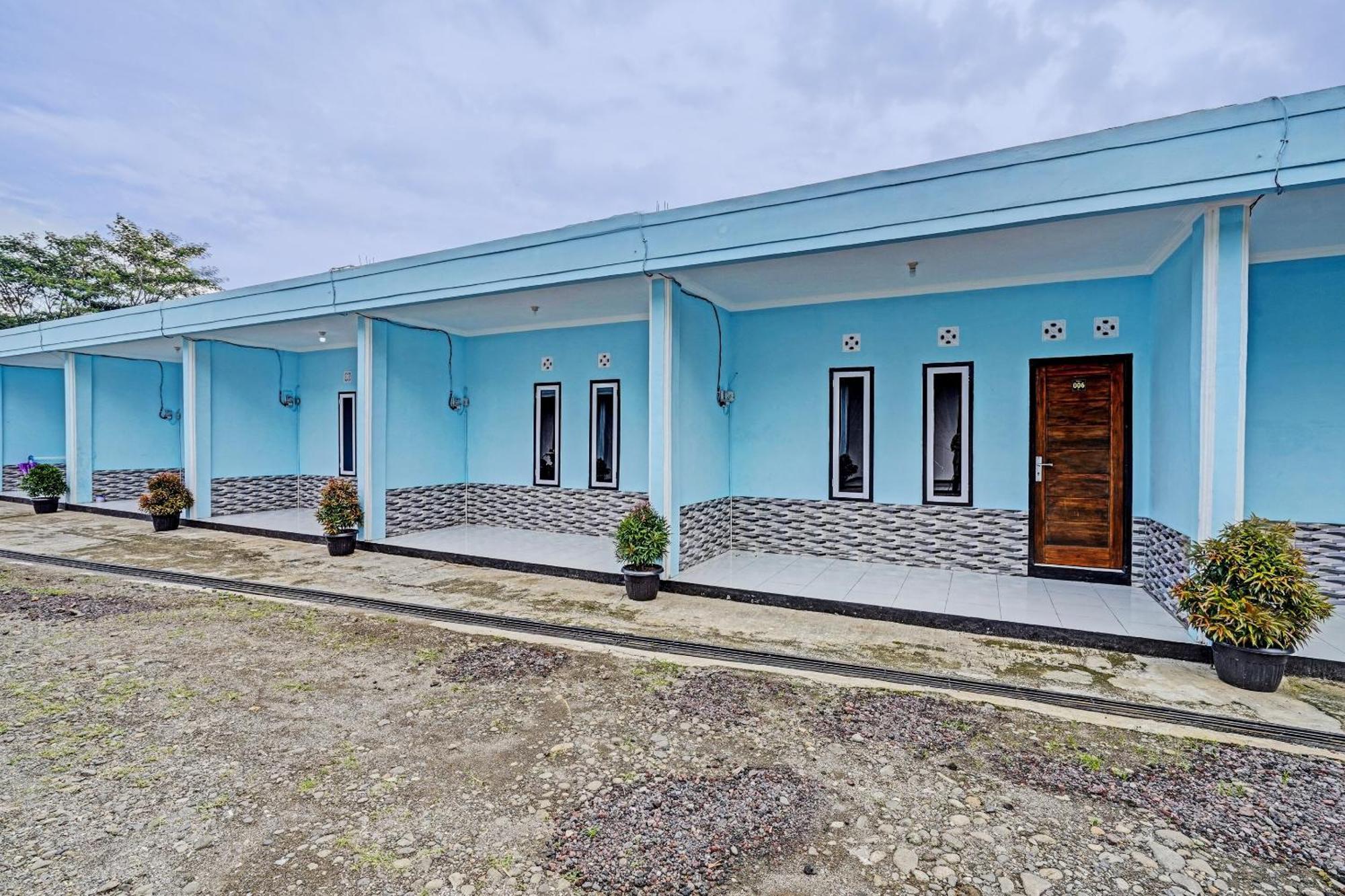 Oyo 91334 Permata Papua Guest House Pameungpeuk  المظهر الخارجي الصورة